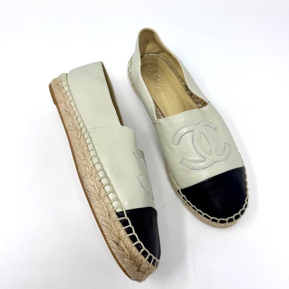 CHANEL Women's Black and Cream CC Logo Espadrilles Lambskin Leather - Picture 3 of 16